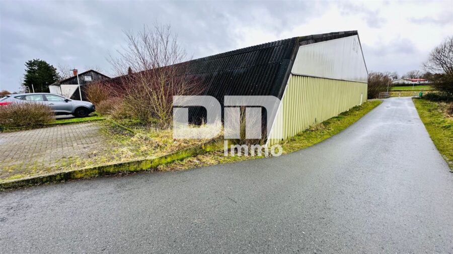 (R)eserviert!Imposante Tennishalle/ Komplex mit Gastronomie und Wohneinheit - Seitenansicht Tennishalle